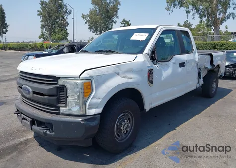 2017 Ford F250 Super Duty z USA, uszkodzony, nr VIN 1FT7X2A64HEC48341